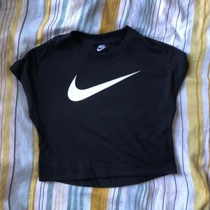 Nike Swoosh Crop Top - Black